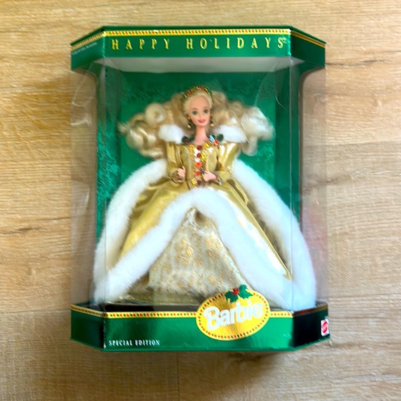 Barbie Holiday Doll - Picture 1 of 2